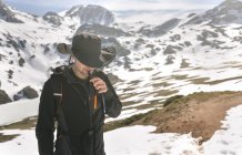 Uomo escursioni in montagna, Spagna, Asturie, Somiedo — Foto stock