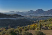 Appennino e campagna al tramonto in autunno, Canfaito, Marche, Italia — Foto stock