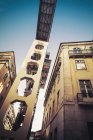 Portugal, lisbon, blick auf santa justa lift von unten — Stockfoto