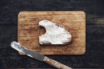 Масляний шматок хліба — Stock Photo
