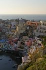 Italia, Campania, Isole Flegree, Procida, Marina di Corricella al tramonto — Foto stock