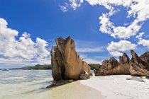 Seychelles, Praslin, Curieuse Island, beach with granite rocks — Stock Photo
