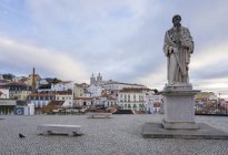 Sculpture de San Vincente de Fora, quartier d'Alfama, Lisbonne, Portugal — Photo de stock