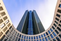Deutschland, frankfurt, blick zum turm 185 — Stockfoto