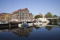 Poland, Bydgoszcz, historic granaries at Brda river during daytime — Stock Photo