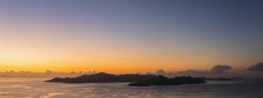Сейшельские острова, Индийский океан, Ла-Дигю, острова на закате — стоковое фото