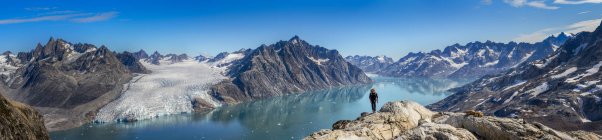 Гренландия, Кулусук. Альпинист в швейцарских Альпах — стоковое фото