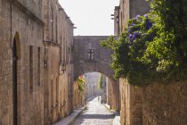 Grécia, Rodes, cidade velha, estrada medieval Odos Ippoton — Fotografia de Stock