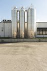 Germany, Duesseldorf, industrial silos during daytime — Stock Photo