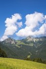 Germany, Bavaria, Chiemgau Alps, Breitenstein and Geigelstein as seen from Streichen — Stock Photo