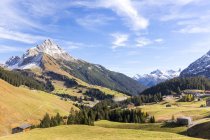 Autriche, Arlberg, Vue de Biberkopf, Warth à Hochtannbergpass en automne — Photo de stock