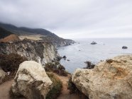 Мальовничі національні маловивчена область, Big Sur берегової лінії, Тихоокеанського узбережжя, Каліфорнія, США — стокове фото