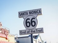 End of the Trail sign on Route 66, Santa Monica Pier, Los Angeles, USA — Stock Photo