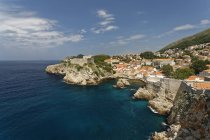 Croácia, Dubrovnik, Cidade Velha, Fort Lovrijenac contra a água — Fotografia de Stock