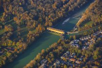 Alemanha, Baviera, Munique, Oberfoehring no rio Isar — Fotografia de Stock