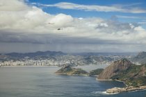 Brasile, Rio de Janeiro, Veduta di Niteroi e baia, vista da Sugarloaf Mountain — Foto stock