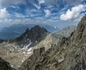 Svizzera, Vallese, Wiwannihorn, escursioni delle donne in montagna — Foto stock