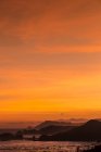 Острові Індонезії Балі, Ломбок берегової лінії на заході сонця — Stock Photo