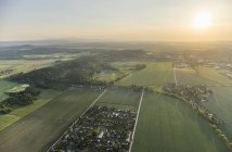 Германия, вид с воздуха на северный берег Гарца с низким горным хребтом Гарц на заднем плане — стоковое фото