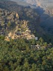Omán, Jebel Shams, Al-Hamra, Pueblo de montaña Wadi Misfah - foto de stock