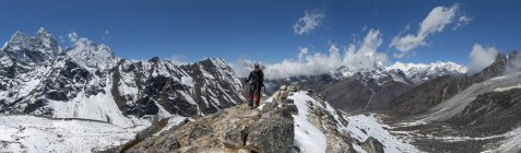 Népal, Himalaya, Solo Khumbu, trekking homme — Photo de stock