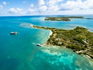 Índias ocidentais, Antígua e Barbuda, Antígua, Maiden Island, no fundo Long Island — Fotografia de Stock