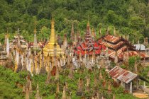 Myanmar, Indein, Shwe Indein Pagoda  during daytime — Stock Photo
