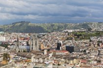Ecuador, Quito cityscape with Basilica del Voto Nacional — Stock Photo