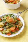 Salteado de verduras con albóndigas thuringian, vegetariano - foto de stock