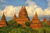 Myanmar, sitio arqueológico de Bagan durante el día - foto de stock