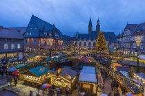 Allemagne, Basse-Saxe, Goslar, Marché de Noël le soir — Photo de stock