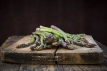 Organic green asparagus — Stock Photo