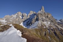 Italie, Trentin, Dolomites, Passo Rolle, groupe de montagne Pale di San Martino avec Cimon della Pala — Photo de stock