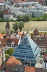 Germany, Baden-Wuerttemberg, Ulm, cityscape with library — Stock Photo
