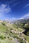 América del Sur, Perú, Vista al Cañón del Colca desde arriba en clima soleado - foto de stock