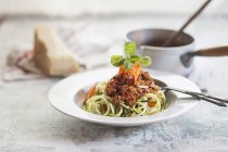 Zoodles, Spaghetti made from Zucchini with bolognese sauce — Stock Photo