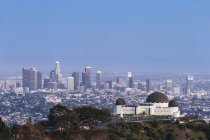 США, Калифорния, Лос-Анджелес, Обсерватория Скайлайн и Гриффит — стоковое фото