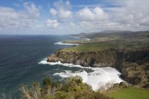 Portugal, Açores, Sao Miguel, Ligne de falaise à Ferraria — Photo de stock