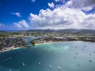 Caraibi, St. Lucia, Rodney Bay, Cap Estate, foto aerea di Reduit Beach sotto le nuvole — Foto stock