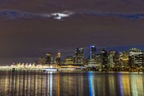 Illuminated skyline of Vancouver, British Columbia, Canada — Stock Photo