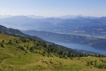 Austria, Carinthia, Nock Mountains, Millstaetter Alpe, view to Millstaetter See — Stock Photo