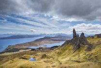 United Kingdom, Scotland, View of Storr with clouds — Stock Photo
