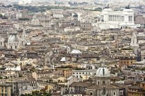 Италия, Рим, вид с воздуха на исторический старый город — стоковое фото