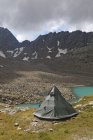 Austria, Carinzia, Alto Tauri, Graduale, tenda al lago Gradensee in montagna — Foto stock
