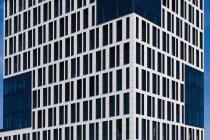 Alemania, Múnich, Fachada de rascacielos - foto de stock