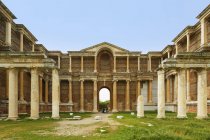 Banhos romanos e Ginásio, Sardes ou Sardes sítio arqueológico, Egeu, Turquia — Fotografia de Stock
