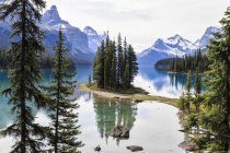 Canadá, Alberta, Jasper National Park, Maligne Mountain, Maligne Lake, Spirit Island — Fotografia de Stock