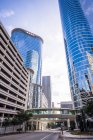 EUA, Texas, Houston, vista para edifícios altos na Smith Street — Fotografia de Stock