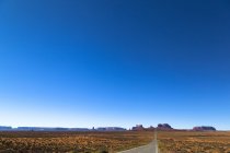 EUA, Utah, Monument Valley e Highway 163 durante o dia — Fotografia de Stock