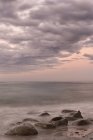 Новая Зеландия, Южный остров, Тасман, Сумерки на пляже мыса Кахуранги — стоковое фото